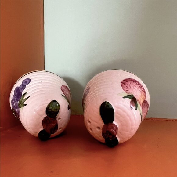 Vintage Handpainted Pear Shaped Salt & Pepper Shakers with Apples & Grapes - Picture 3 of 9